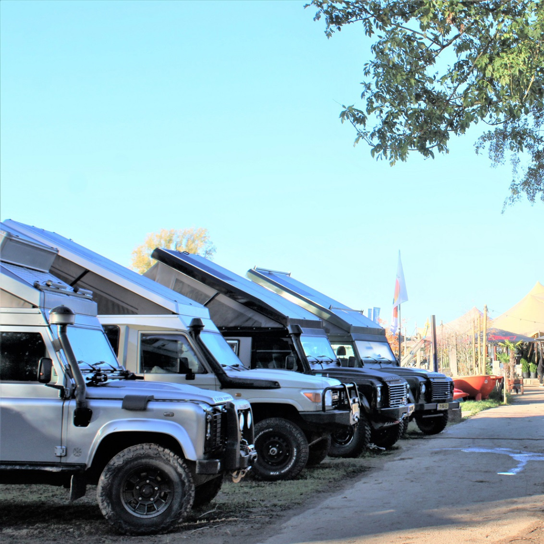 Beurs case Landrover 4x4 offroad wagens